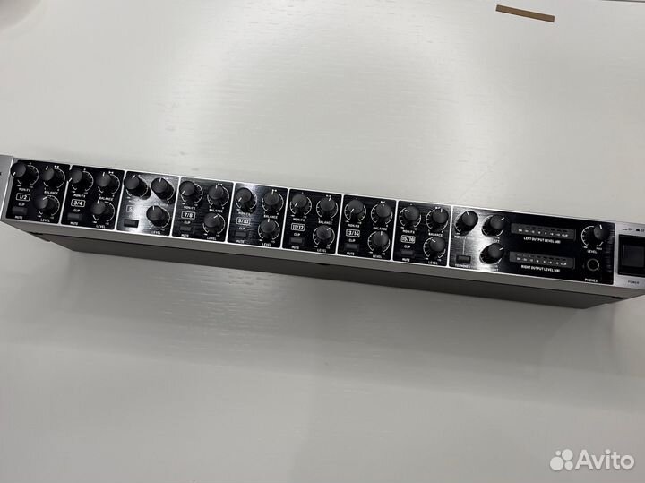 Пульт микшер Behringer Eurorack PRO RX1602