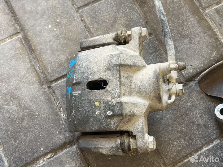 Суппорт правый faw v 5 4773052020