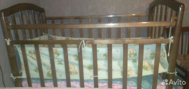 Детская кроватка