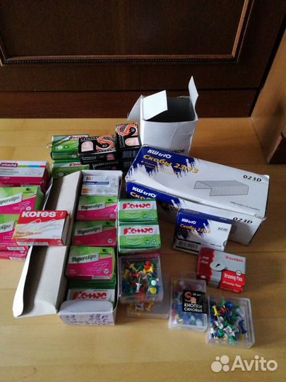 Кнопки, скобы, скрепки, степлер, антистеплер