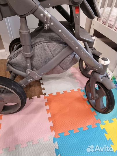 Коляска Riko Vario 2 в 1 +автолюлька