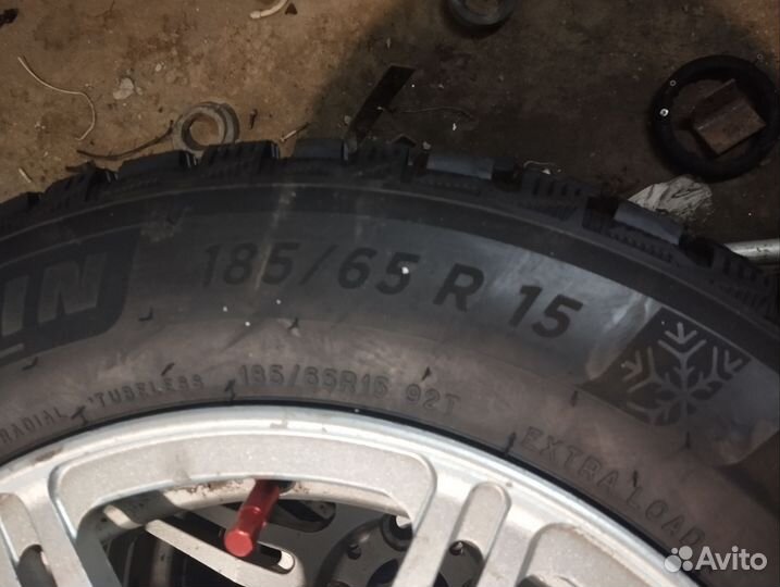 Michelin X-Ice North 4 185/65 R15