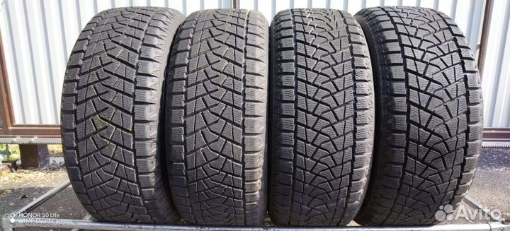Bridgestone Blizzak DM-Z3 255/50 R19