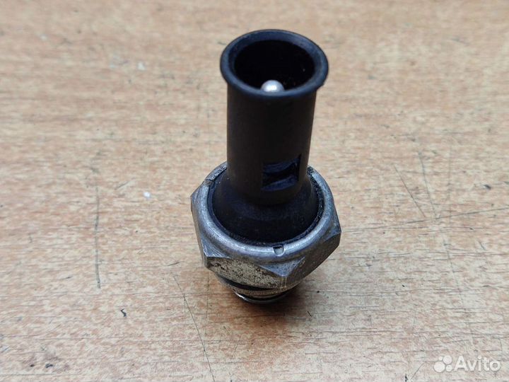 Датчик давления масла, Volvo 960