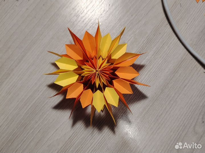 Объемная снежинка из бумаги