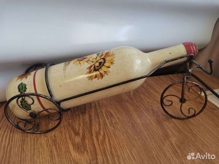 Бутылка на подставке