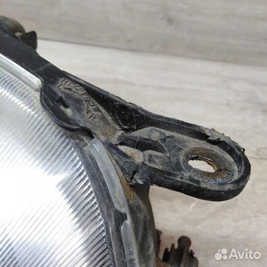 Фара правая Mazda 626