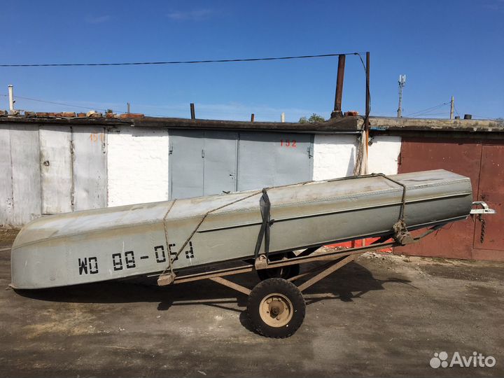 Дюралевая моторная лодка 