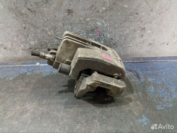 Суппорт задний правый Bmw 5 E60