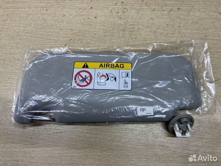 Козырек солнцезащитный правый Toyota Rav4 XA50