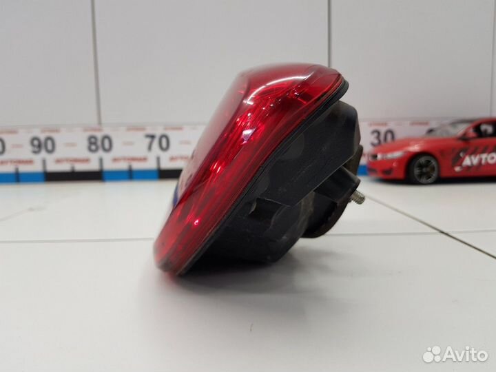 Фонарь задний левый внутренний (Peugeot 4007)