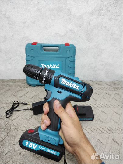 Шуруповерт makita