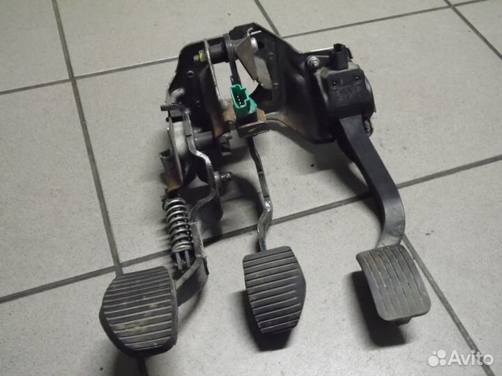 Педальный узел Ситроен Берлинго Б9