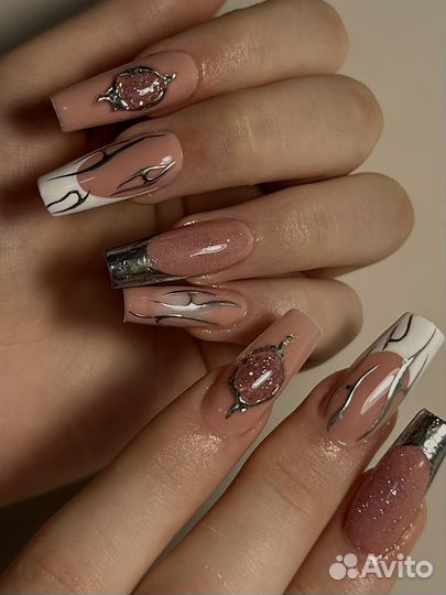 Маникюр, наращивание ногтей