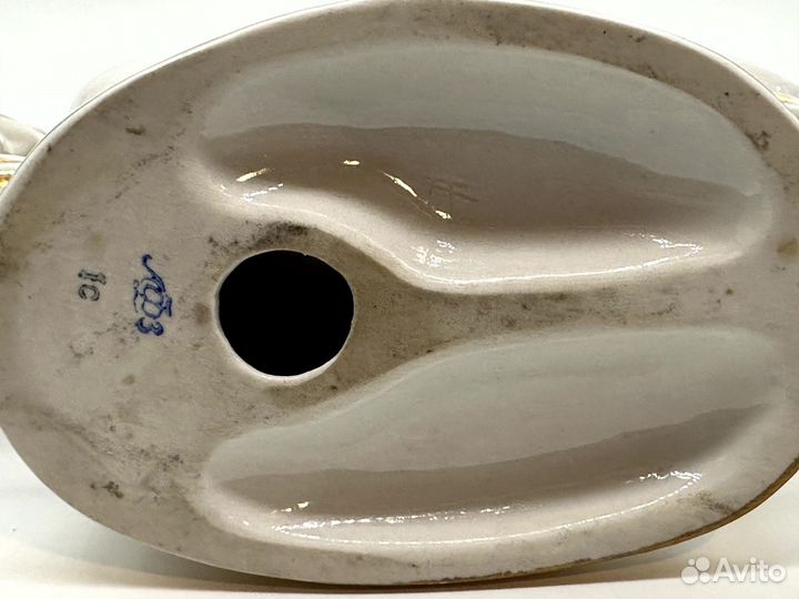 Фигура фарфоровая лошадь Лфз СССР 1970 годы