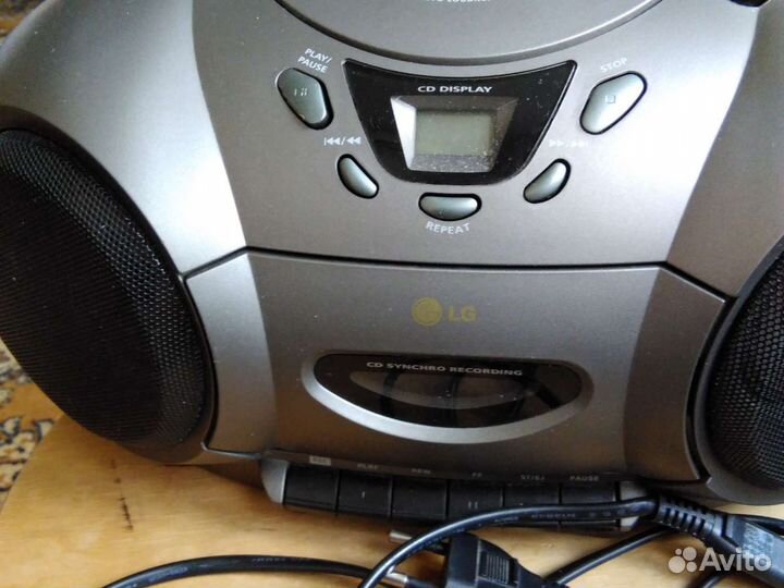 Радиомагнитола