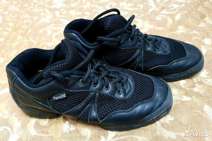 Танцевальные кроссовки (джазкроссовки)