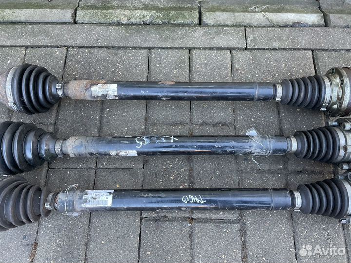 Привод передний правый Skoda / VW 3Q0407272C