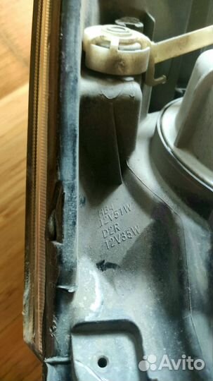 Фара ксенон левая Toyota Wish кузов ZNE10