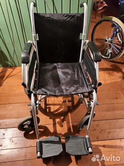 Две инвалидные коляски б/у