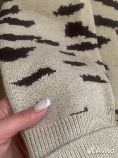 Свитер женский