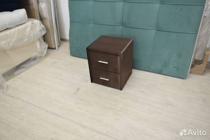 Тумба прикроватная