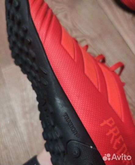 Футбольные бутсы nike predator