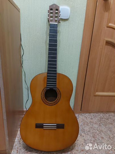Классическая гитара yamaha c40