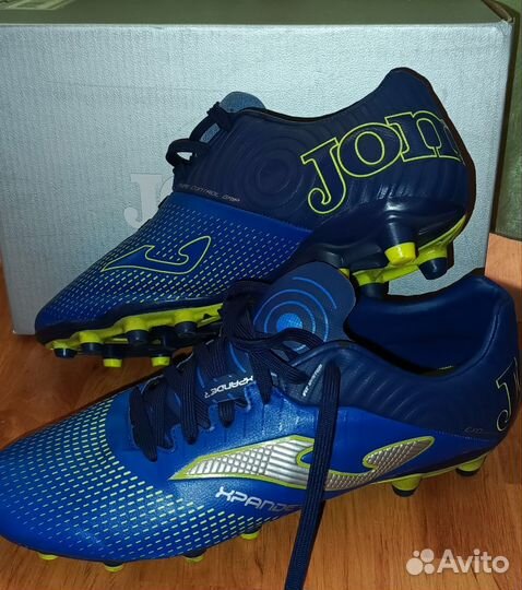 Футбольные бутсы joma