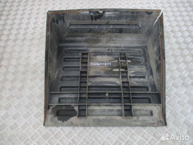 Крышка ящика акб Volvo 20518311