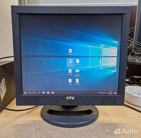 Монитор 17