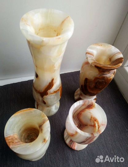 Вазы из оникса