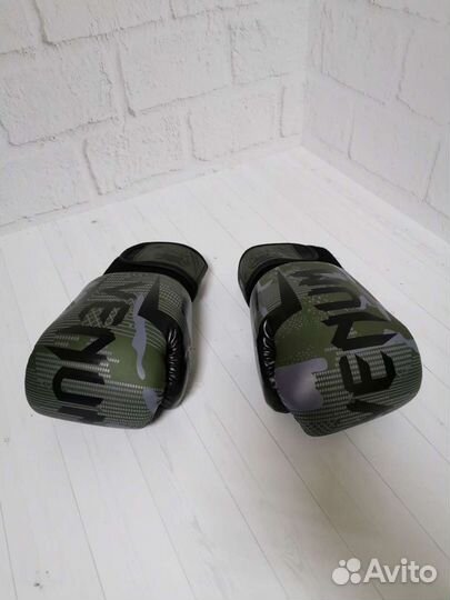 Боксерские перчатки