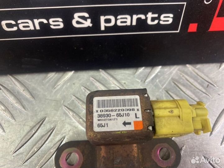 Датчик подушки безопасности передний левый Suzuki