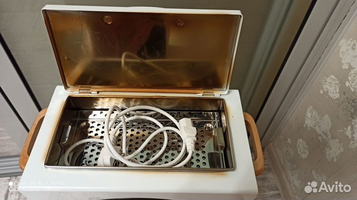 Стерилизатор для маникюрных инструментов