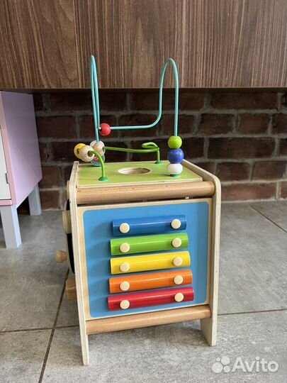 Деревянный бизиборд