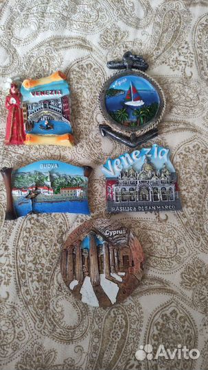 Магниты на холодильник из разных стран