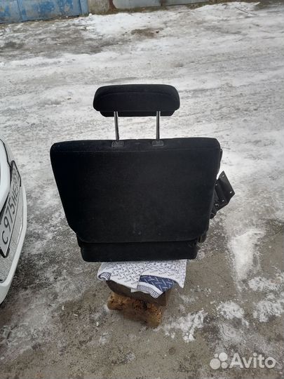Автомобильное кресло