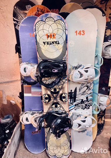 Б/у сноуборды, лыжи и ботинки