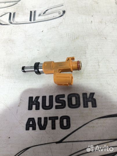 Форсунка топливная Lexus Rx4