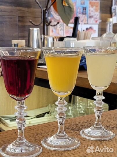 Бармен официант