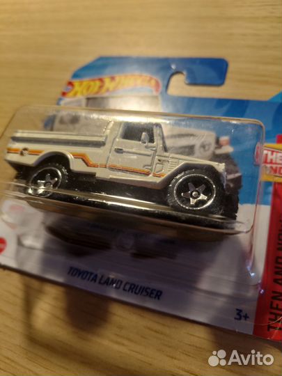 Машинка Hot wheels