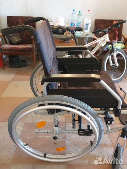 Коляска инвалидная, новая
