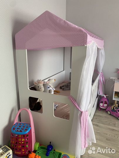 Кровать домик