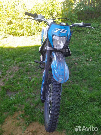 Кроссовый мотоцикл XR250 lite