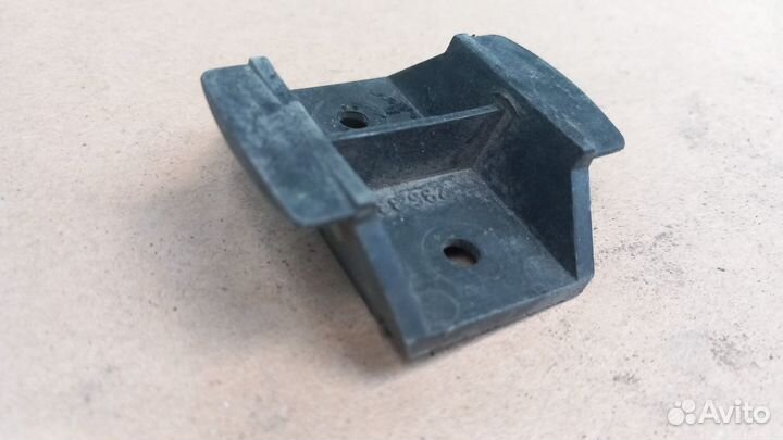 Кронштейн 296333 84650