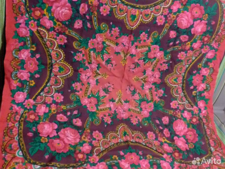 Платок оригиналШерсть,Япония,scarf