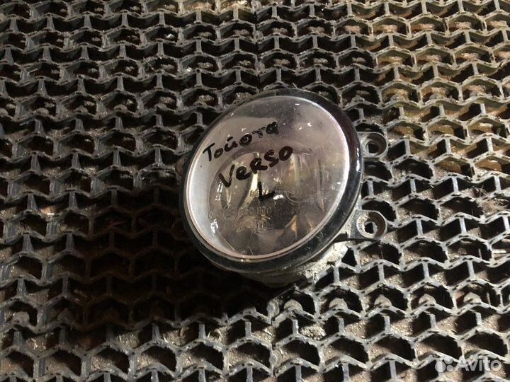 Фара противотуманная левая Версо Toyota Verso