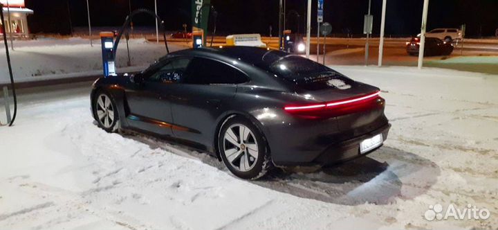 Машинокомплект Porche Taycan