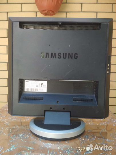 Монитор-телевизор Samsung 941MP 19